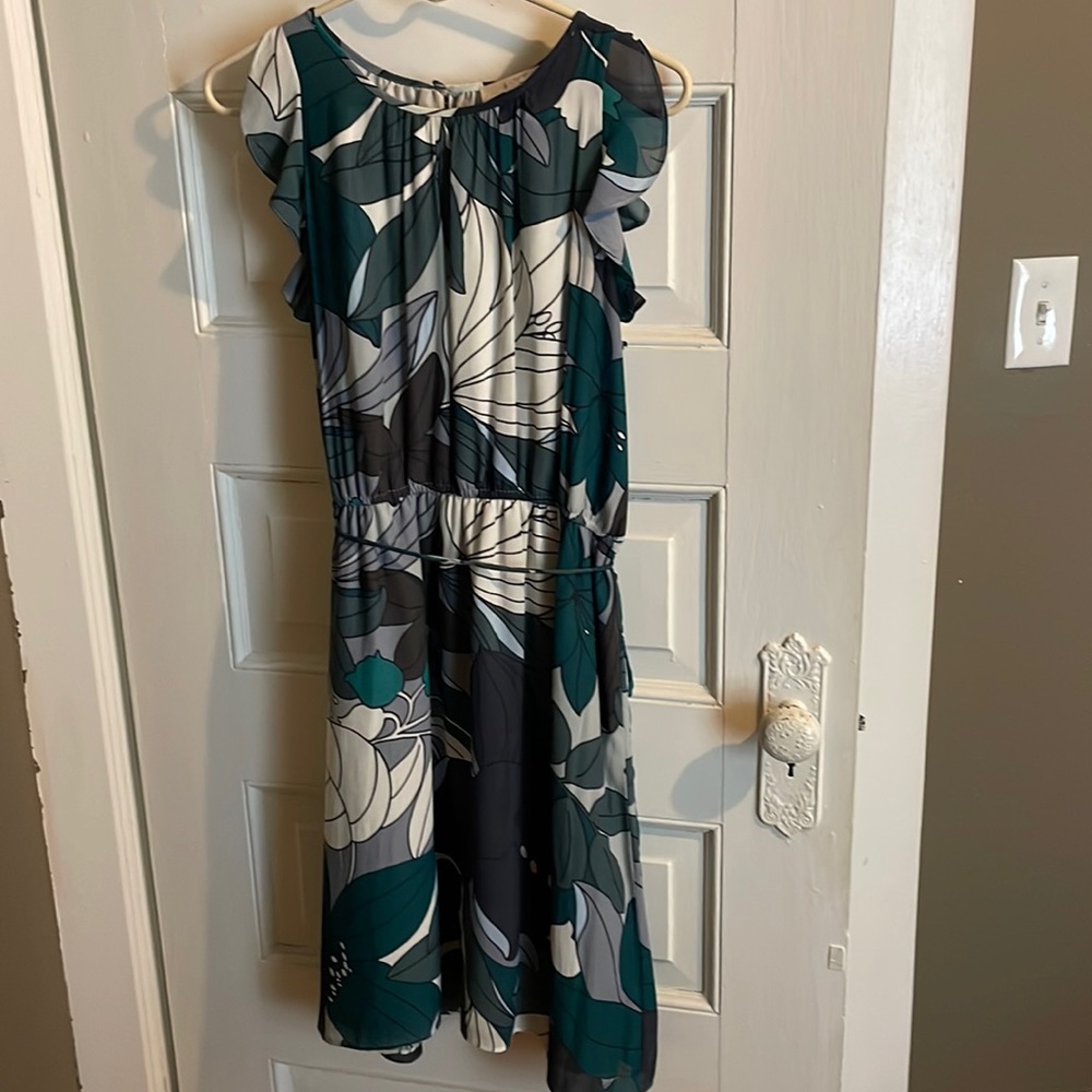 Flowy dress, perfect for weddings!